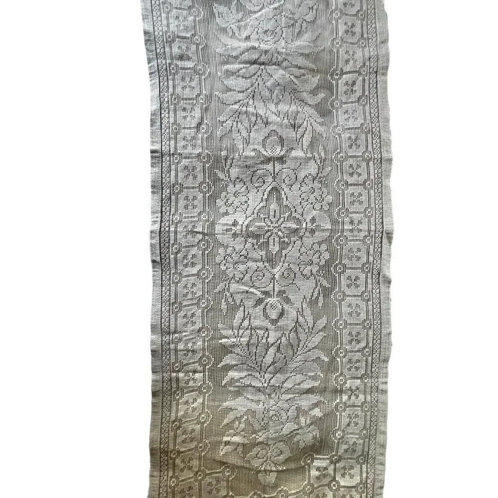 Lace Table Runner 39.5x14.5 Floral & Geometric Pattern Creamy Beige VTG Wedding